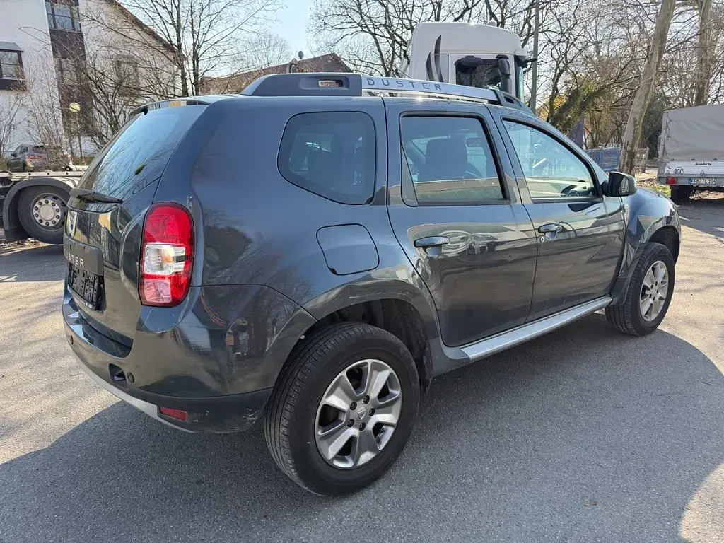 Używany Dacia Duster Prestige 125 KM (91 kW) 2014 Szary SUV