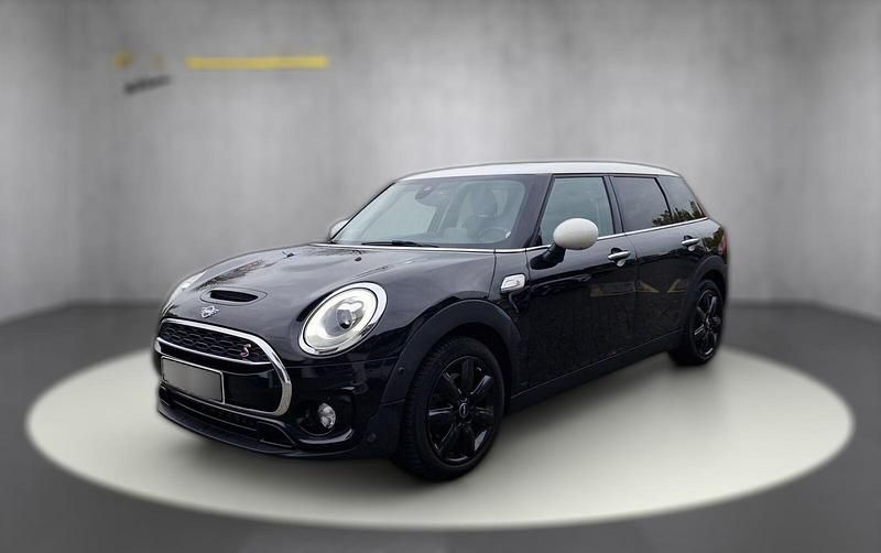 Schwarz metallic Gebraucht 2019 Mini Cooper S Clubman Kombi | 22.610 € (Etwas zu teuer) - Bild 1/1