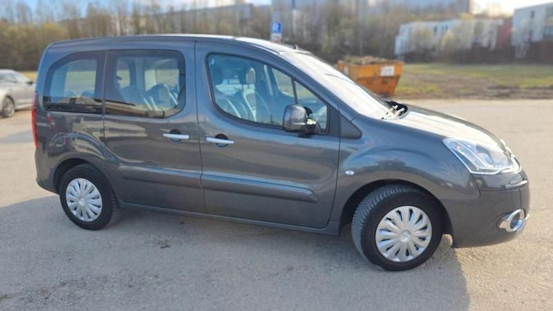 Gebraucht Citroën Berlingo SELECTION 92 PS (67 kW) 2014 Grau Van / Kleinbus