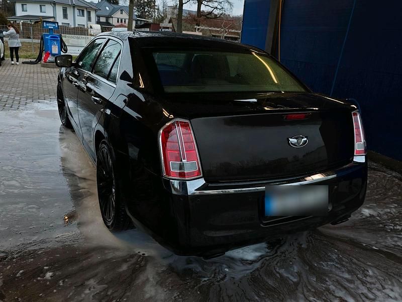 Gebraucht Chrysler 300C Executive 239 PS (175 kW) 2012 Braun Limousine