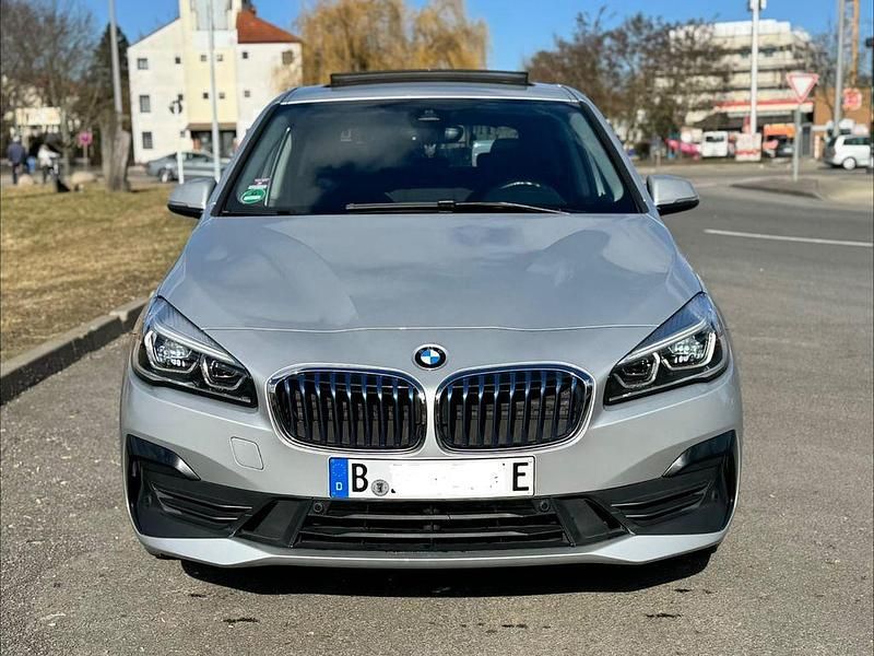 Gebraucht BMW 225 iPerformance 224 PS (164 kW) 2019 Silber Van / Kleinbus