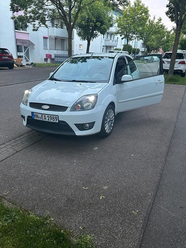 Gebraucht Ford Fiesta ST-Line 80 PS (58 kW) 2008 Weiß Kleinwagen