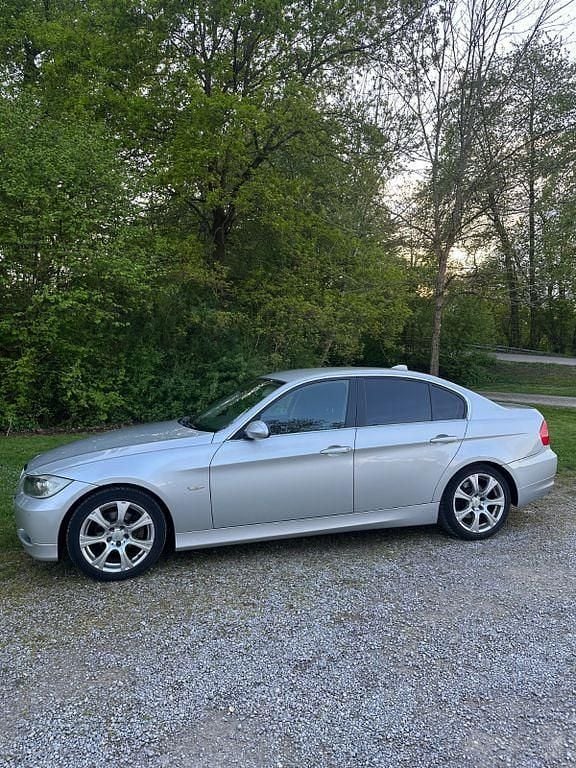 Second-hand BMW 325 218 CP (160 kW) 2007 Argintiu Berlinǎ