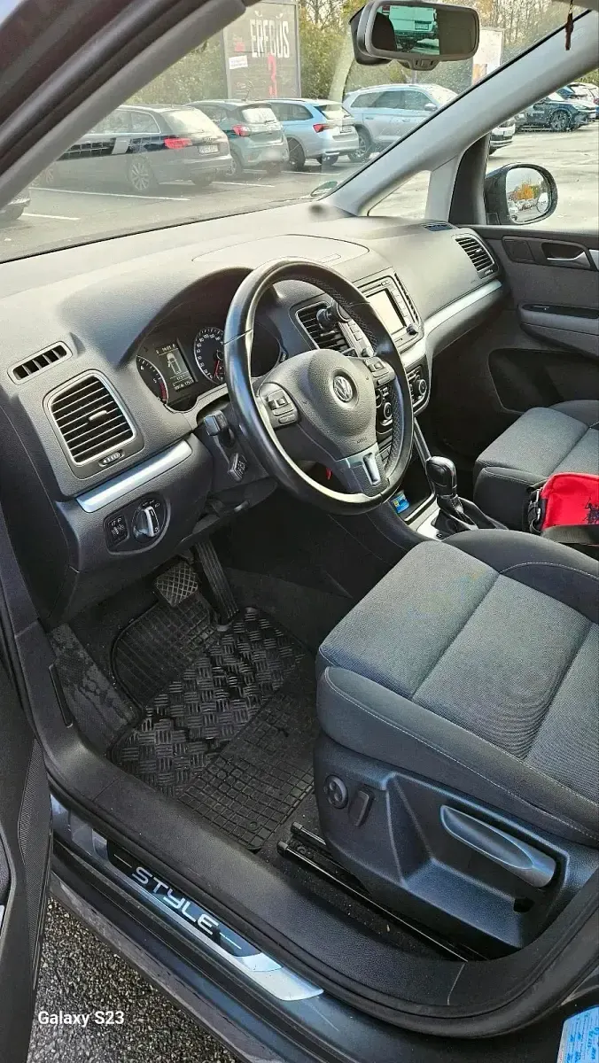 Gebraucht VW Sharan 140 PS (102 kW) 2011 Grau Van / Kleinbus