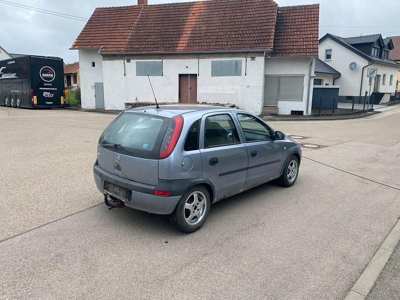 Gebraucht Opel Corsa 75 PS (55 kW) 2003 Silber Kleinwagen