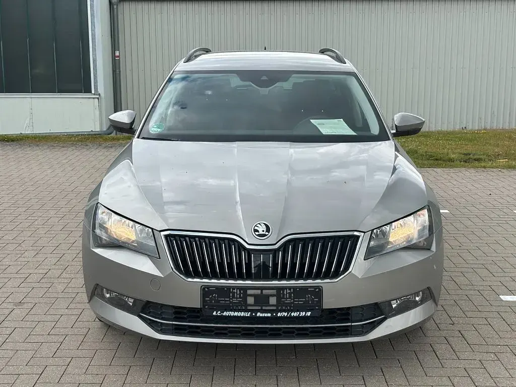Gebraucht Skoda Superb Ambition 150 PS (110 kW) 2018 Kombi