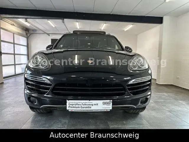 Używany Porsche Cayenne 245 KM (180 kW) 2012 Czarny SUV
