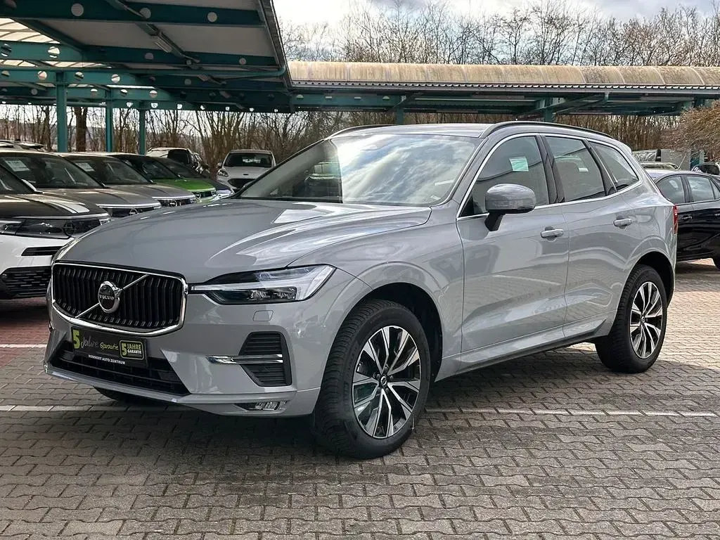 Gebraucht Volvo XC60 Core 250 PS (183 kW) 2024 Grau SUV