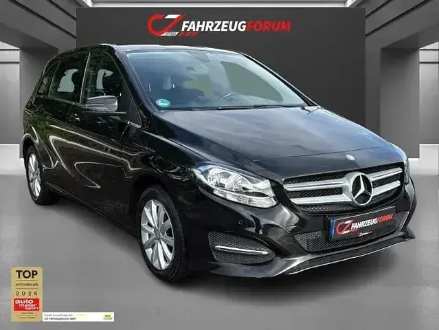Gebraucht Mercedes B180 109 PS (80 kW) 2015 Kosmosschwarz  metalliclack Kleinwagen