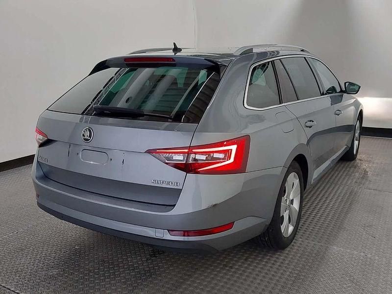 Gebraucht Skoda Superb Ambition 150 PS (110 kW) 2017 Grau Kombi