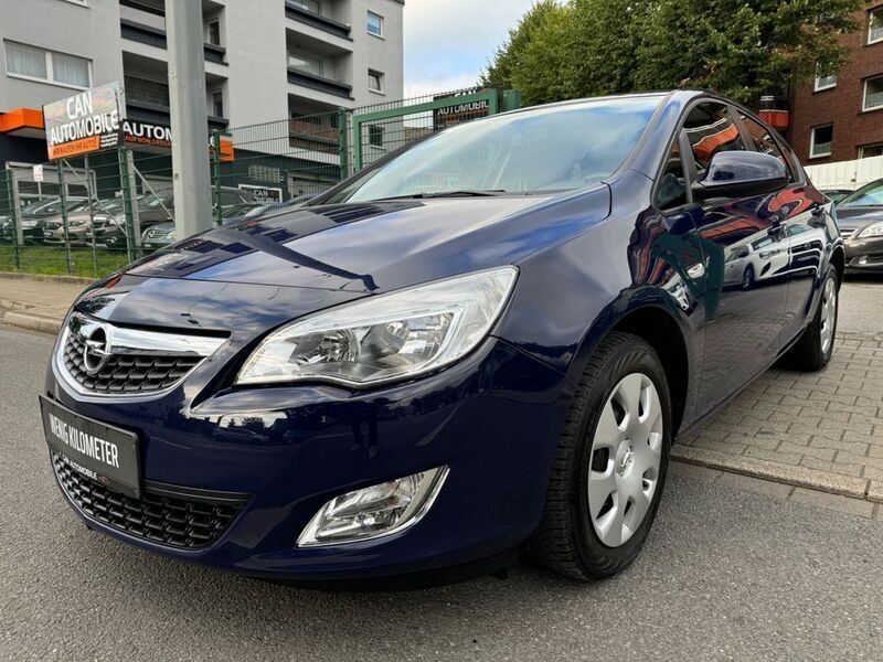 Blau Gebraucht 2011 Opel Astra Design Edition Kombi | 7.990 € (Etwas zu teuer) - Bild 1/4