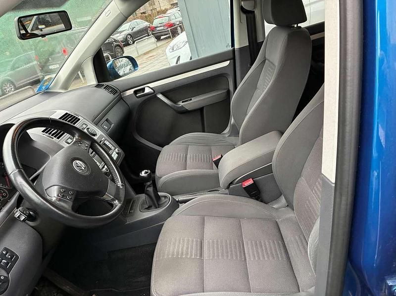 Gebraucht VW Touran Highline 105 PS (77 kW) 2009 Biscay blue perleffekt Van / Kleinbus