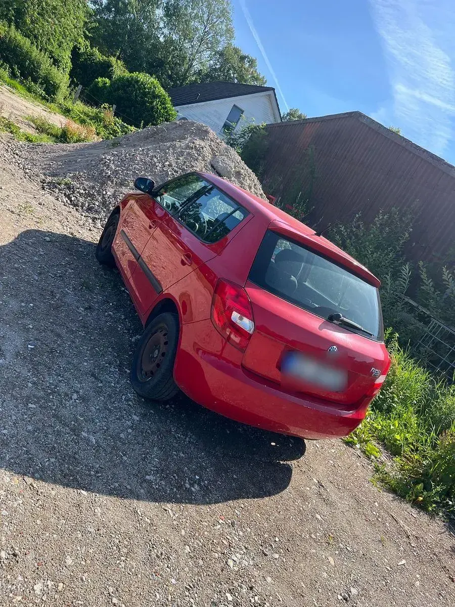 Gebraucht Skoda Fabia Cool Edition 60 PS (44 kW) 2009 Rot Kleinwagen