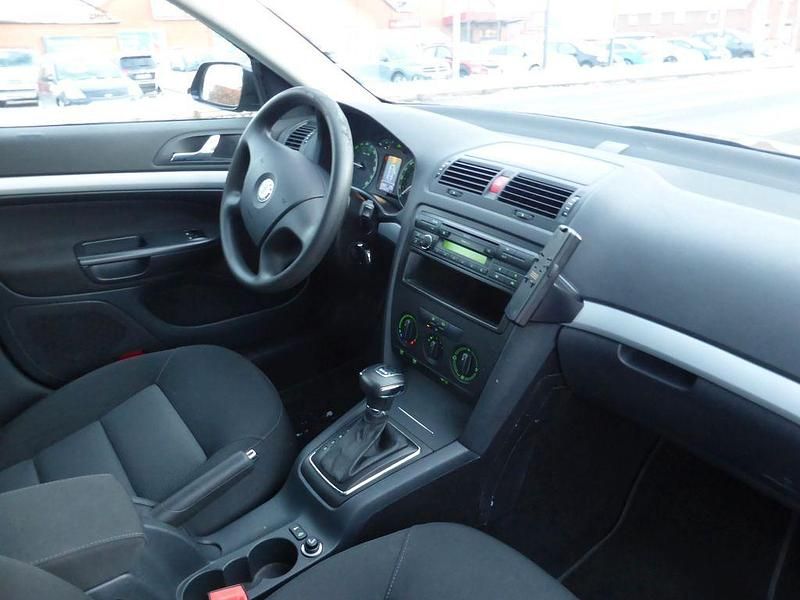 Gebraucht Skoda Octavia Ambiente 140 PS (102 kW) 2009 Schwarz Kombi