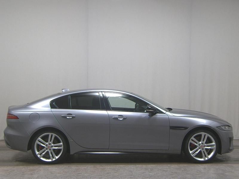 Gebraucht Jaguar XE R-Dynamic 250 PS (183 kW) 2023 Grau Limousine