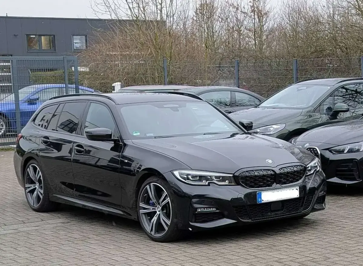Gebraucht BMW 330 M Sport 265 PS (194 kW) 2019 Schwarz Kombi