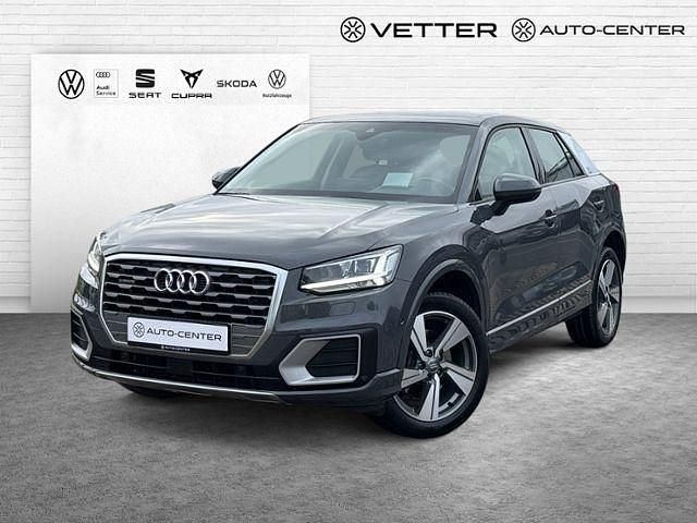 Grau Gebraucht 2017 Audi Q2 Design SUV | 22.900 € (Fairer Preis) - Bild 1/4