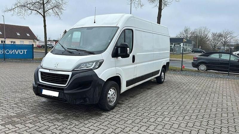 Weiß Gebraucht 2018 Peugeot Boxer Avantage Van | 8.950 € (Superpreis) - Bild 1/4