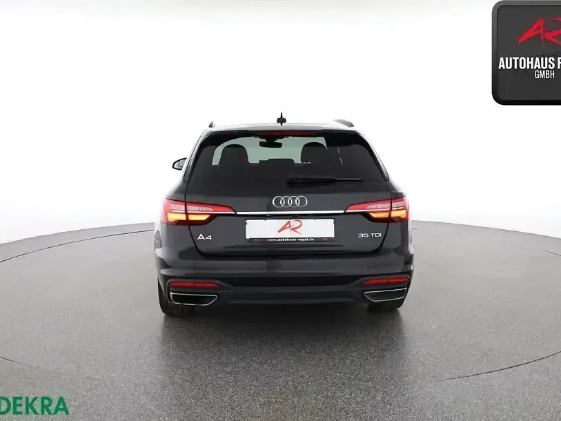Używany Audi A4 S-Line 163 KM (119 kW) 2023 Czarny Kombi