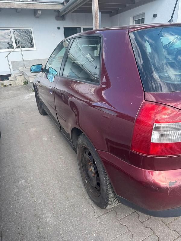 Gebraucht Audi A3 Design 102 PS (75 kW) 2000 Rot Kleinwagen