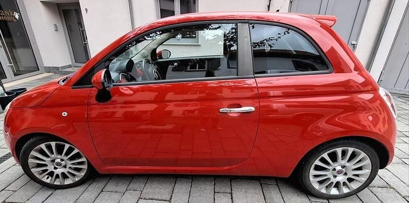 Gebraucht Fiat 500 101 PS (74 kW) 2010 Rot Kleinwagen