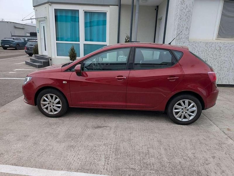 Gebraucht Seat Ibiza Stylance 86 PS (63 kW) 2012 "montsant" rot Kleinwagen