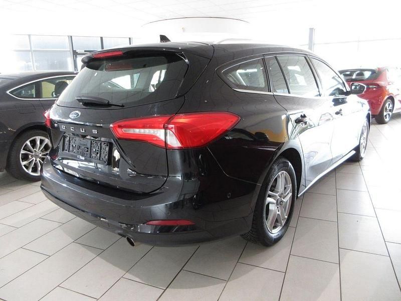 Gebraucht Ford Focus 120 PS (88 kW) 2020 Agate black Limousine