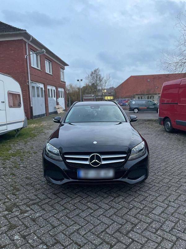 Schwarz Gebraucht 2015 Mercedes C220 Kombi | 16.000 € (Teuer) - Bild 1/4