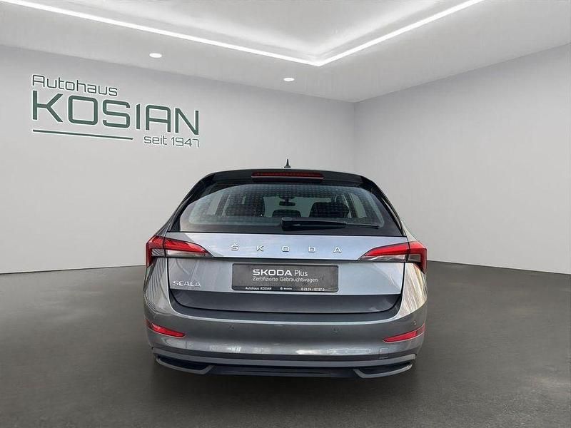 Gebraucht Skoda Scala Ambition 150 PS (110 kW) 2023 Grau Kleinwagen