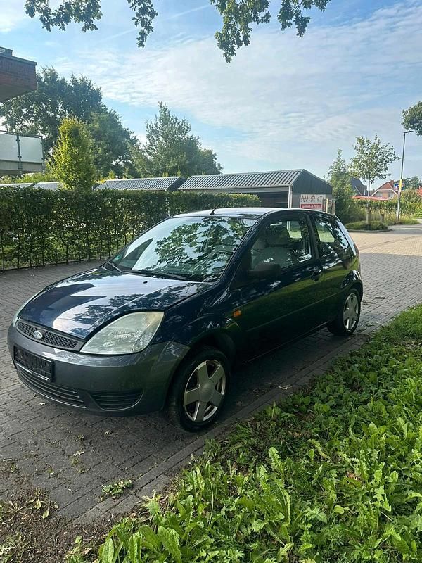 Blau Gebraucht 2003 Ford Fiesta Kleinwagen | 620 € - Bild 1/4