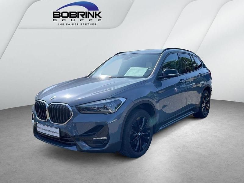 Grau Gebraucht 2022 BMW X1 Sport Line SUV | 27.720 € (Fairer Preis) - Bild 1/4