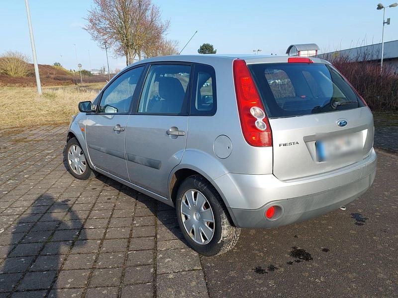 Gebraucht Ford Fiesta 70 PS (51 kW) 2006 Grau Kleinwagen
