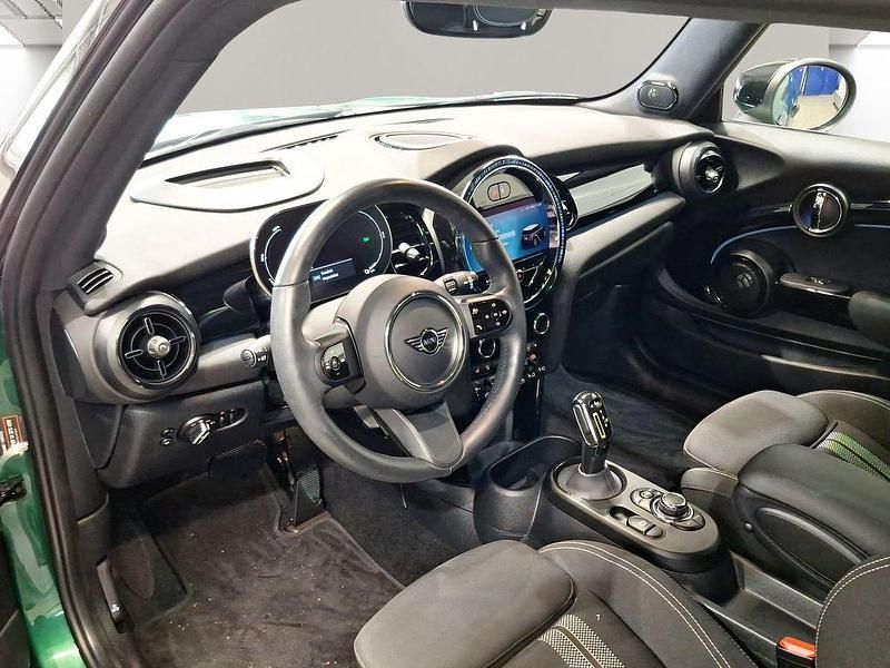 Gebraucht Mini Cooper SE 135 kW (184 PS) 2023 Grün Kleinwagen