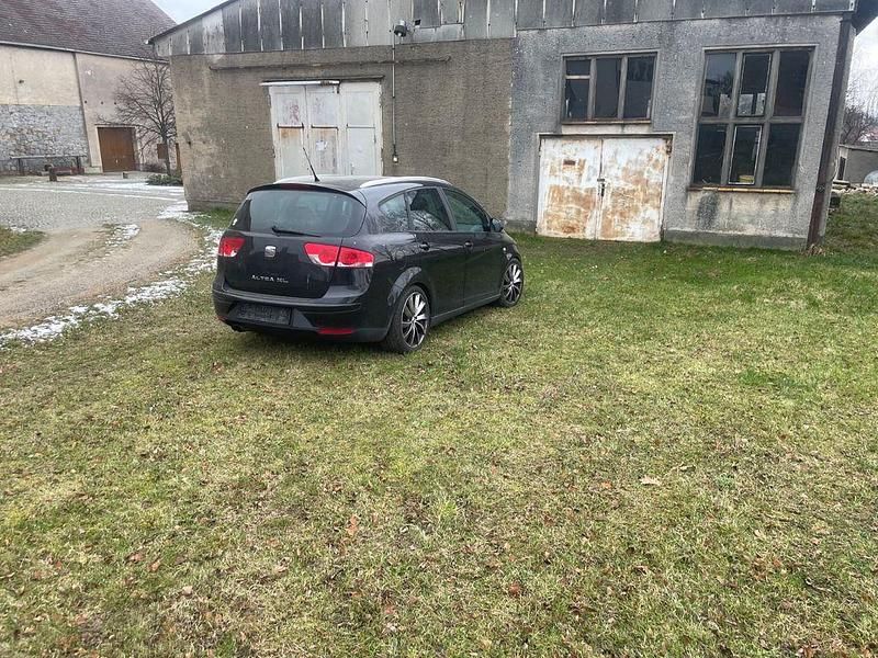 Gebraucht Seat Altea Reference 125 PS (91 kW) 2009 Schwarz Van / Kleinbus