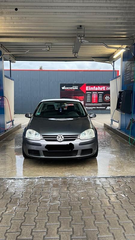 Gebraucht VW Golf V 102 PS (75 kW) 2004 Grau Kleinwagen
