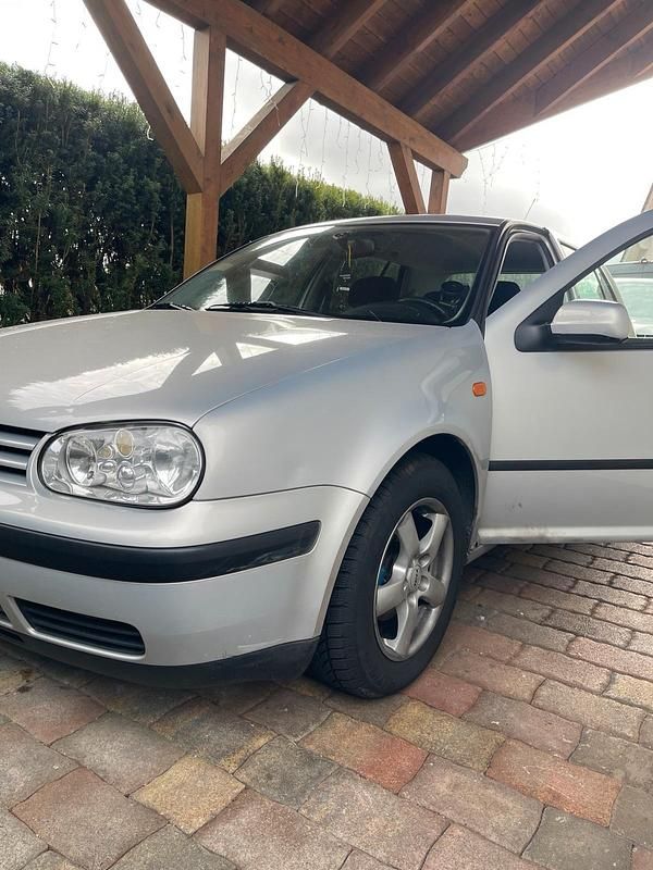 Grau Gebraucht 2002 VW Golf IV Kombi | 500 € (Superpreis) - Bild 1/4