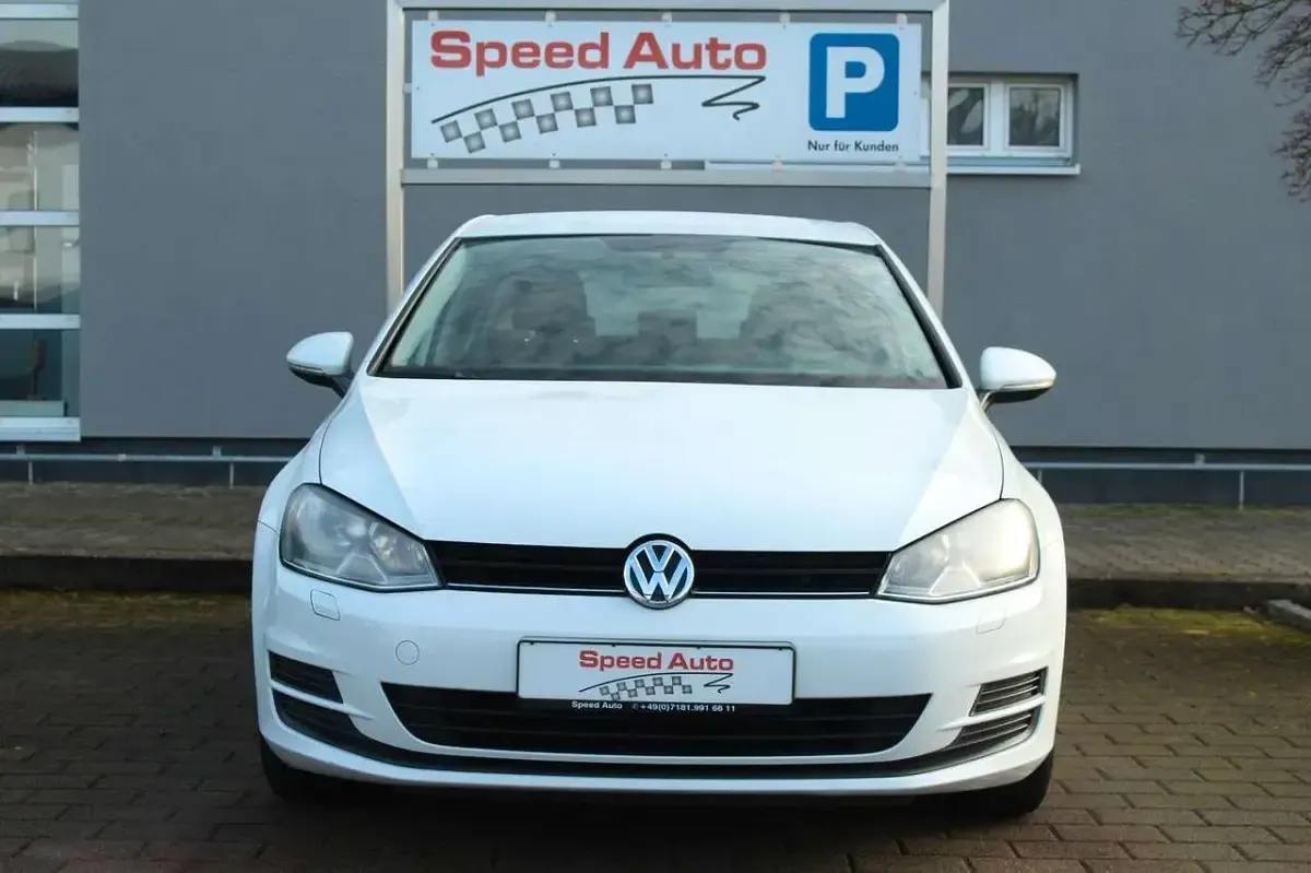 Gebraucht VW Golf VII Trendline 86 PS (63 kW) 2013 Weiß Limousine