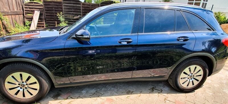 Blau Gebraucht 2019 Mercedes GLC220 SUV | 19.800 € (Superpreis) - Bild 1/4