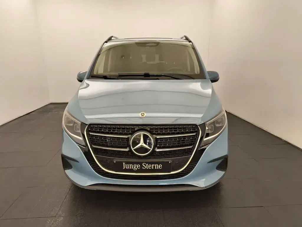 Gebraucht Mercedes V220 Style 163 PS (119 kW) 2025 Vintageblau Van / Kleinbus
