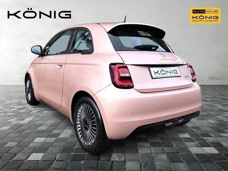 Gebraucht Fiat 500e Icon 86 kW (118 PS) 2021 Rose gold metallic Kleinwagen