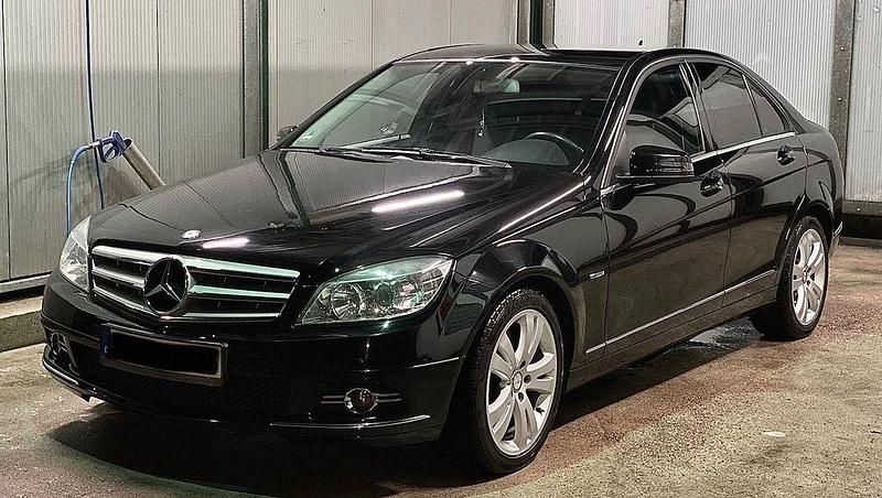 Gebraucht Mercedes 350 231 PS (169 kW) 2010 Schwarz Limousine