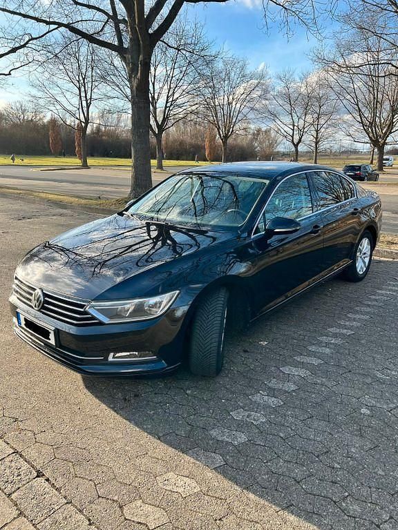 Gebraucht VW Passat Comfortline 125 PS (91 kW) 2015 Schwarz Limousine