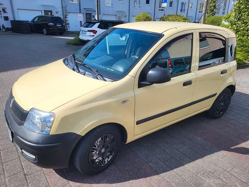 Gelb Gebraucht 2010 Fiat Panda Kleinwagen | 1.999 € (Fairer Preis) - Bild 1/4