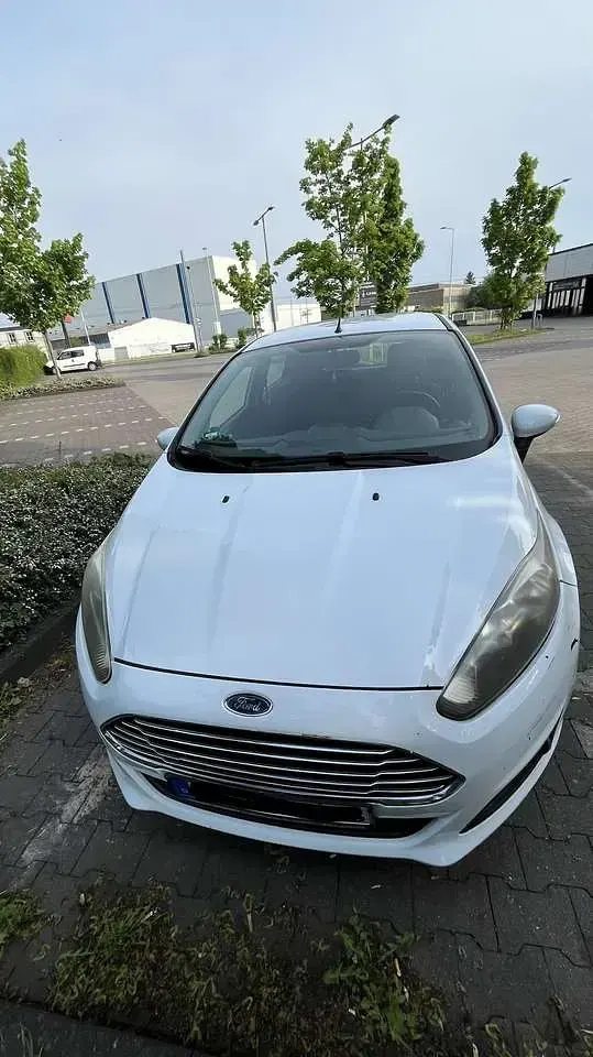 Gebraucht Ford Fiesta Trend 75 PS (55 kW) 2014 Kleinwagen