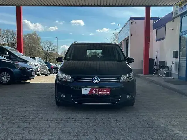 Gebraucht VW Touran Life 105 PS (77 kW) 2014 Schwarz Van / Kleinbus