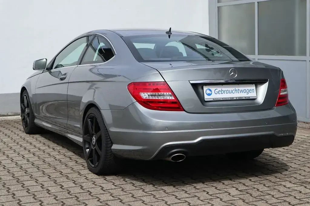 Gebraucht Mercedes C180 AMG 156 PS (114 kW) 2012 Silber Coupé