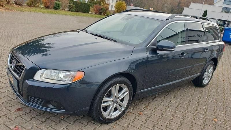 Grau Gebraucht 2011 Volvo V70 Summum Kombi | 4.450 € (Superpreis) - Bild 1/4
