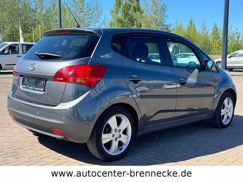 Second-hand Kia Venga 125 CP (91 kW) 2011 Gri Hatchback