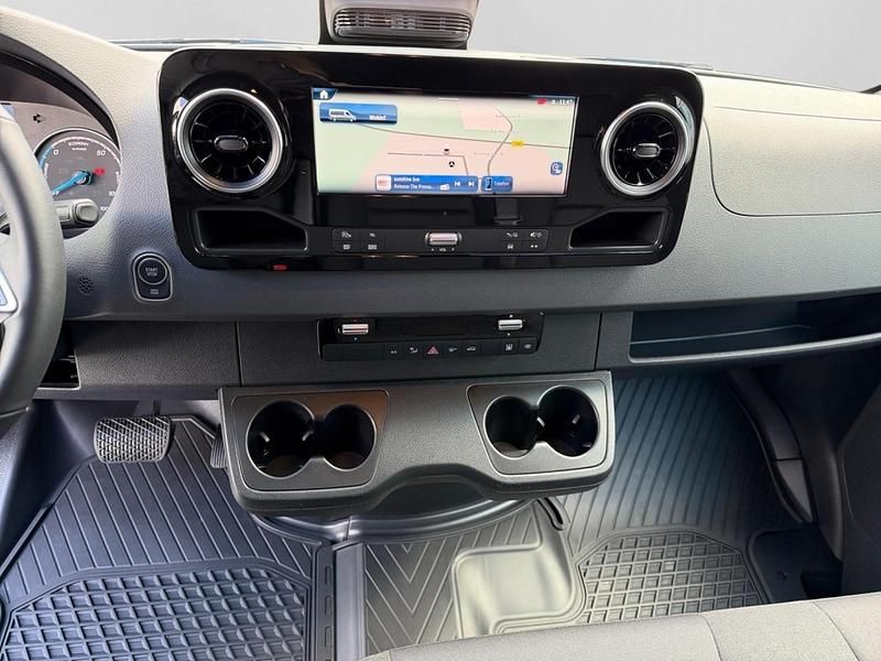 Second-hand Mercedes E-Sprinter 73 kW (100 CP) 2024 Alb Van