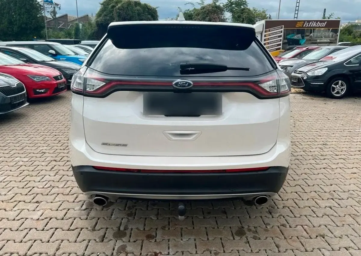 Gebraucht Ford Edge Titanium 211 PS (155 kW) 2016 Weiß SUV